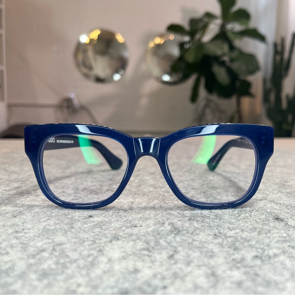 CADDIS Miklos Readers 1.00 Brand New